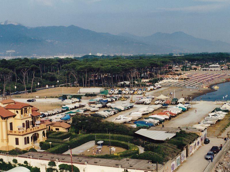 Ostello Apuano Marina Di Carrara Exteriér fotografie