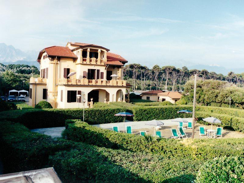 Ostello Apuano Marina Di Carrara Exteriér fotografie