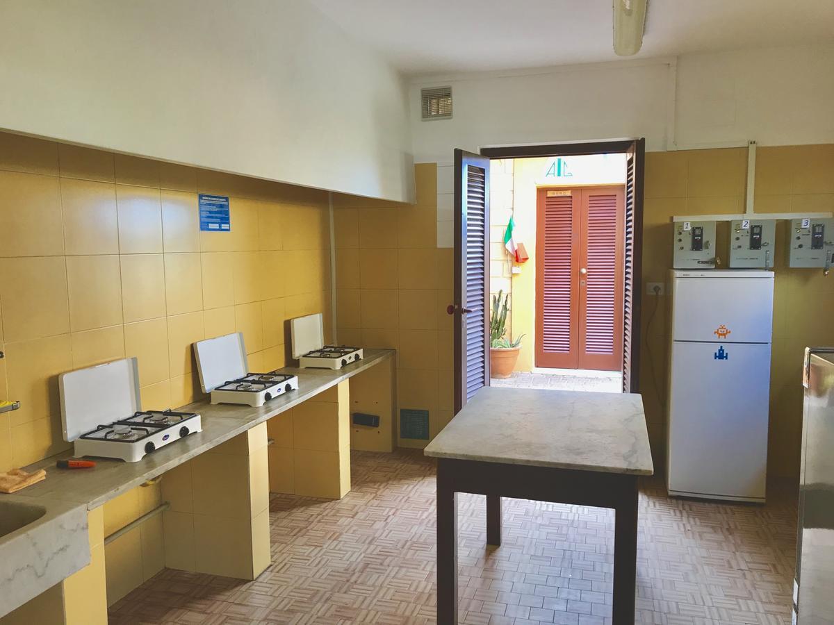 Ostello Apuano Marina Di Carrara Exteriér fotografie